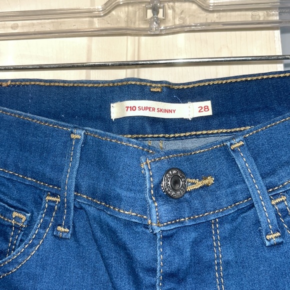 Skinny low waisted Levi’s jeans - Picture 2 of 4